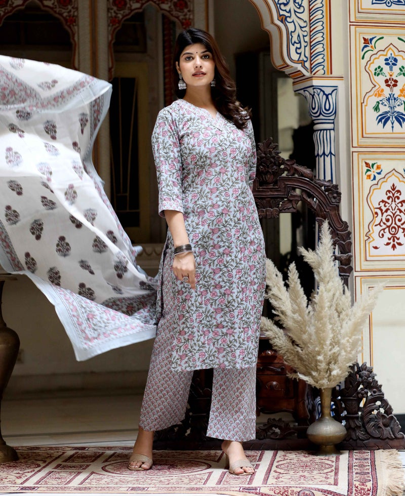 Miravan Women's Blue Cotton Kurta Set for Women - Image 4